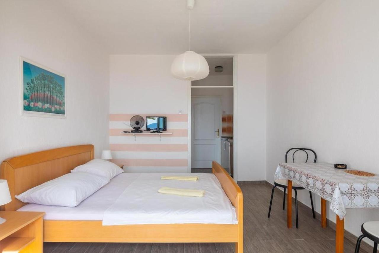Apartments Roza Omiš Exterior foto
