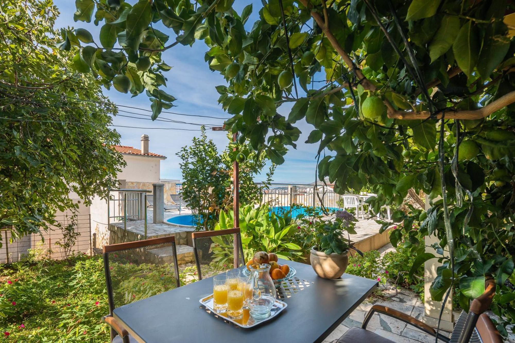 Apartments Roza Omiš Exterior foto