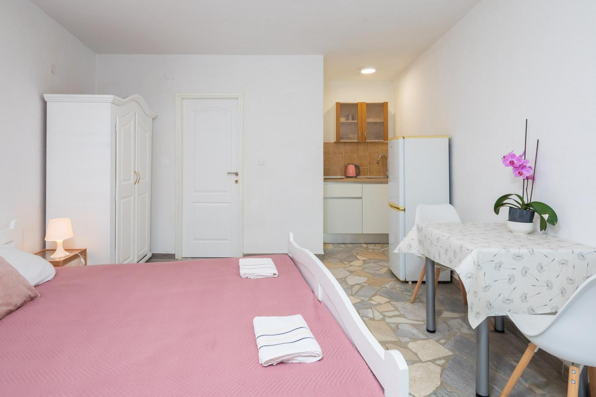 Apartments Roza Omiš Exterior foto